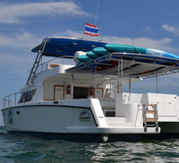 Yacht télécommandé UBI 1650 personnalisé, 50 passagers, 350 CV, moteur essence, coque en aluminium soudée de qualité marine, 16 m, 35-40 nœuds