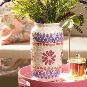 Vase décoratif en incrustation de nacre florale élégante pour salon décor à la maison Vase en coquille Capiz intérieurs modernes Vase à vadrouille - Product Image 1