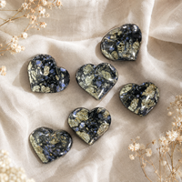 Pierre de méditation en cristal poli en forme de cœur de 5 cm, pierre naturelle bleue scintillante, pour la méditation, la relaxation, la collection, le cadeau et la décoration