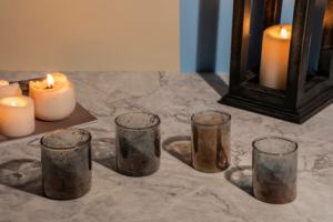 Jarrón de vela vacío reciclado transparente pequeño, jarrones amarillos cilíndricos resistentes al calor personalizados artesanales o recipientes a granel multifuncionales - Product Image 2