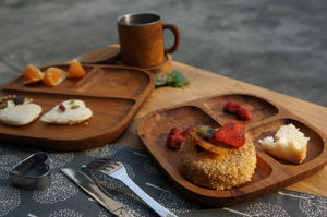 Plateau de service carré en teck massif écologique de 20 cm, motif uni, 3 compartiments, pour pique-niques en plein air, camping, gravé - Product Image 4