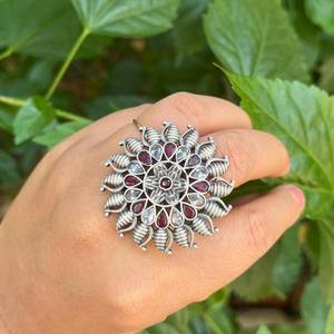 Anillo de banda Floral bohemio hecho a mano para mujer, diseño Tribal indio étnico oxidado, joyería fina ajustable de plata antigua - Product Image 6