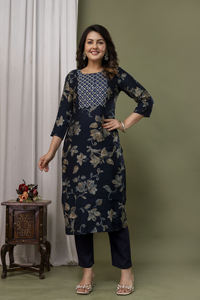 Ensemble Kurti indien en coton avec imprimé floral pour femmes Ensemble Kurta avec Dupatta pour l'été en gros en Inde - Product Image 4