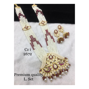 Impresionante conjunto de collar y aretes de Kundan Moissanite para bodas y compromisos. - Product Image 1