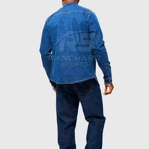 Chemise en jean moderne pour homme, coupe ajustée, streetwear décontracté, chemise en jean décontractée pour homme, haut confortable pour tous les jours - Product Image 3