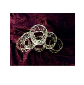 Venta al por mayor de servilleteros acrílicos de forma redonda y tamaño pequeño con artículos de fiesta y pulido brillante hecho a mano - Product Image 5