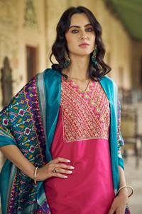 ชุดคุर्ติ ผ้าไหมคุณภาพพรีเมียม พร้อมกางเกงและผ้าคลุมไหล่  งานปักลายทันสมัย โดดเด่น  แฟชั่นยอดนิยม - Product Image 4