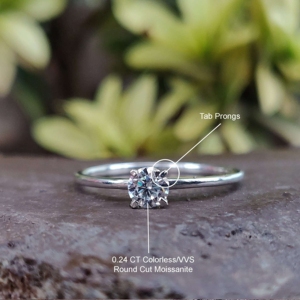 Anillo de Bodas de compromiso de diamante VVS de corte brillante redondo de oro de 10K para mujer Estilo de moda con color VS para fiestas Aniversarios - Product Image 4