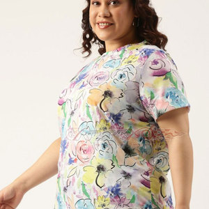 Camiseta de sublimación personalizada para mujer, cómoda Camiseta deportiva de poliéster, camiseta de sublimación a todo Color - Product Image 1
