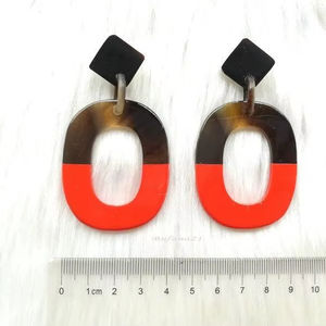 Boucles d'oreilles en corne de buffle pour filles, boucles d'oreilles pour femmes, bijoux en corne, corne naturelle pour femmes, haute qualité - Product Image 1