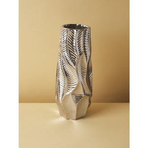 Vase à fleurs en aluminium avec un design élégant en laiton, parfait pour la décoration intérieure et comme vase à fleurs. - Product Image 5