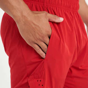 กางเกงขาสั้นผู้ชายแบบลำลองแห้งเร็วระบายอากาศได้ดีใส่ออกกำลังกายเล่นกีฬาพร้อมโลโก้ออกแบบได้ตามต้องการสำหรับการวิ่งออกกำลังกาย - Product Image 4