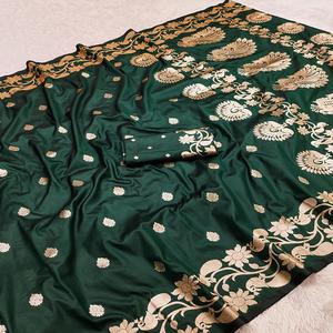 Sari de Seda Banarasi Suave Inspirado en Celebridades, con Bordado Zari, para Fiestas Tradicionales, para Mujeres Adultas, Hecho en India, en Stock - Product Image 1