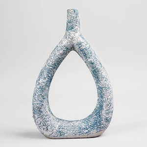 แจกันเซรามิคทรงสามเหลี่ยมสีเขียวอมฟ้าลายเท็กซ์เจอร์ทันสมัย ของตกแต่งบ้านสไตล์อาร์ตเดโค สำหรับใช้ภายในอาคาร - Product Image 2