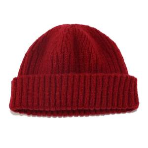 Fabricants de bonnets imprimés en tricot avec logo personnalisé Chapeau d'hiver à revers avec broderie imprimée partout - Product Image 5