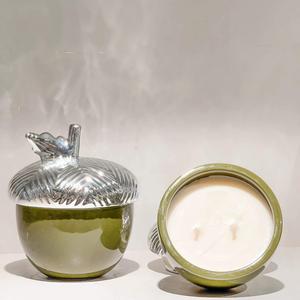 Bougies parfumées en pot en céramique moderne coulé à la main Étiquette personnalisée en cire de noix de coco pour une maison paisible ou des cadeaux d'amitié - Product Image 2