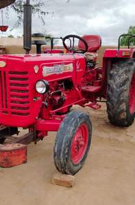 2005 Tractor de ruedas Mahindra 475 DI usado, tractor de jardín 2WD con motor de núcleo y componentes de engranaje - Product Image 4