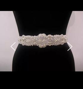 Ceinture perlée de qualité supérieure avec un design élégant Ajout parfait pour améliorer les robes en jean Jupes pour les mariages et les événements spéciaux - Product Image 2