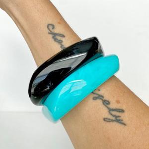 Brazaletes de resina gruesos coloridos de verano 2024 para mujer, brazalete de acrílico con textura cuadrada Irregular grande a la moda para niñas - Product Image 2