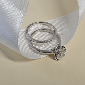 Bague en diamant taille princesse personnalisée certifiée IGI CVD HPHT cultivée en laboratoire Bague de mariage éternité en or blanc 14 carats pour femmes Fêtes classiques - Product Image 2