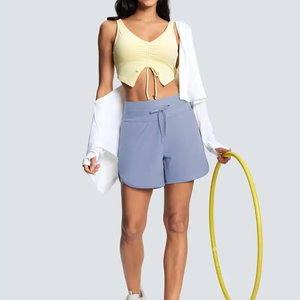 Short en tricot actif décontracté pour femme 85% polyester 15% élasthanne couleur unie légèrement extensible avec détail de poche pour le printemps/été - Product Image 4