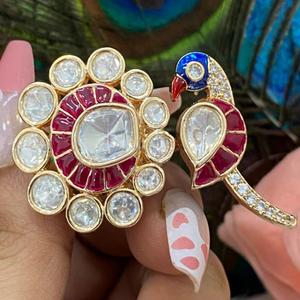 Bague élégante réglable Kundan plaqué or de haute qualité pour la fonction et la collection de vêtements de mariage pour les femmes - Product Image 1