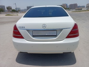 ฉัน rcedes Benz S550ใช้ V8 2013