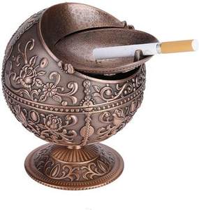 Grand cendrier en laiton doré avec motif de feuilles et couvercle en métal personnalisé, parfait pour les bars de restaurants à domicile et les fournitures de bar à empreintes digitales - Product Image 4