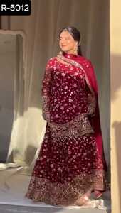 ชุดเดรสผ้าจอร์เจียแบบหนาทำจากหนังเทียมสุดพิเศษพร้อมชุดเดรสพิมพ์ลายลูกไม้สี่ด้าน - Product Image 5