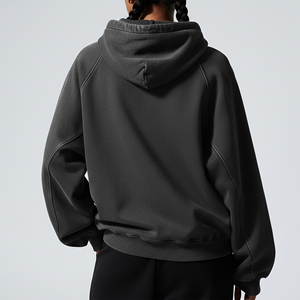 เสื้อฮู้ดดี้ผู้หญิงพิมพ์ลายโลโก้คุณภาพสูง ล้างสีแบบแอซิดวอช ไซส์พลัส โอเวอร์ไซส์ สวมใส่สบาย เหมาะสำหรับฤดูหนาว สไตล์ลำลอง - Product Image 2