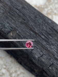 Forma redonda de turmalina Natural de 5MM, excelente corte y calidad de Color, piedra preciosa de turmalina Natural para hacer joyas de 0,53 quilates. - Product Image 5