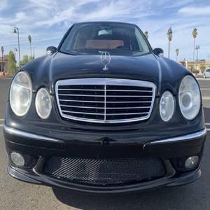 MERCEDES-BENZ E55 AMG SEDAN 2006 D'OCCASION CÔTÉ GAUCHE/CÔTÉ DROIT - Product Image 1