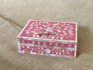 Caja con incrustaciones de fregona brillante para envolver regalos y recuerdos festivos Premium de Tradebyd - Product Image 3