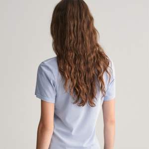 Camiseta Sunfaded de alta calidad para mujer: elegante, cómoda e ideal para atuendos modernos e informales - Product Image 5