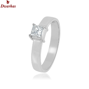 Bague en pierre CZ en argent sterling 925 de créateur personnalisé pour femmes Bijoux en pierres précieuses de style classique pour fête quantité minimale de commande bas du fabricant - Product Image 2