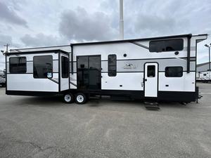 ¡Gran Demanda! Remolque de Viaje Plegable Ligero de Aluminio y Acero Inoxidable Jaycoo Jay Flight Bungalow 40DLFT 2025 Usado - Product Image 5