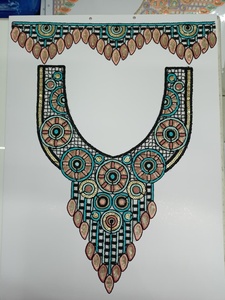 แผ่นแปะคอปกเสื้อพื้นผิวที่มีฐานตาข่ายและศิลปะการปักเลื่อมทำงานสำหรับชุดเสื้อชาติพันธุ์อินเดีย - Product Image 2