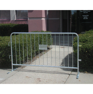 Barrières de sécurité portables en acier de 6 pieds et barrières de contrôle de foule pour concerts - Product Image 2