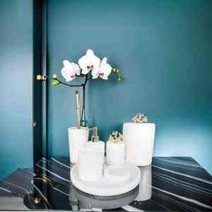 Ensemble de salle de bain classique trois pièces en résine faite à la main Organisateur de coiffeuse Porte-savon Porte-brosse à dents Plateau à gobelet Durable - Product Image 5