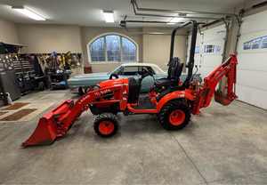 Tracteur diesel 4x4 BX23S avec moteur, boîte de vitesses et roulement - Mini-chargeuse-pelleteuse 21 CV - Product Image 5