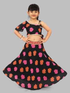 Shoryam Moda de Lujo Lehenga Choli Negro con Flores de Organza para Niñas |   Vestido Étnico Largo Hasta el Suelo, Diseño Contemporáneo, para Bodas y Fiestas - Product Image 2