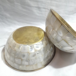 Muebles con Incrustaciones de Nácar Hechos a Mano de Forma Ética en India, Tazón de Gran Calidad por ARTWORK MAESTRO - Product Image 1