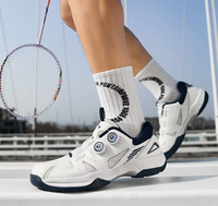 Chaussures de tennis de table et de badminton en microfibre avec logo personnalisé, à fermeture à boucle rotative, respirantes, résistantes à l'usure, décontractées pour hommes