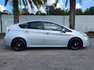 Toyota Prius d'occasion 2014 à bas prix à vendre - Product Image 5