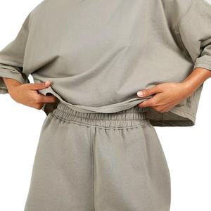 Nouveau Design t-shirt et short été recadrée ensembles conception personnalisée avec Logo été femmes surdimensionné culture t-shirt et shorts 2026 - Product Image 2