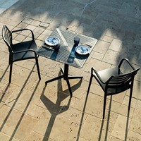 Fauteuil empilable moderne en plastique Tilia Louise pour l'école et l'atelier