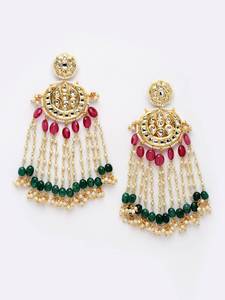 Boucles d'oreilles élégantes plaquées or avec perles crème Kundan Chandbali Bijoux de mariée indiens traditionnels avec des détails complexes - Product Image 5