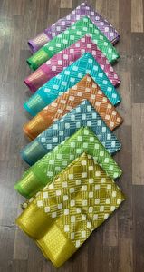 Saree ขอบผ้าไหมที่มีคุณภาพดีที่สุดผ้านุ่มทันสมัยสไตล์การพิมพ์ Saree กับเสื้อน้ำหนักงานแต่งงานปาร์ตี้และ Diwali ที่เหมาะสม - Product Image 4