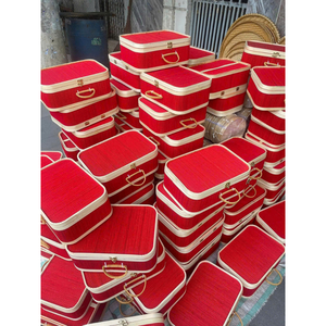 Panier-cadeau en bambou élégant fait à la main pour la décoration de table festive et l'emballage alimentaire naturel et durable - Product Image 2