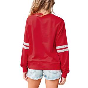 Sweat-shirt à col rond surdimensionné pour femmes, tendance moderne, lavage à l'acide, broderie de badge, manches longues, hauts pour l'automne et l'hiver - Product Image 2